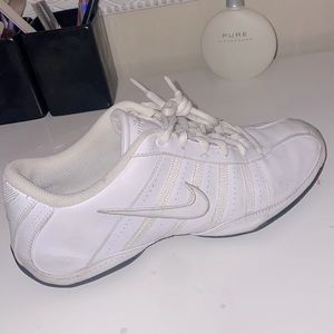Nike cheer shoes